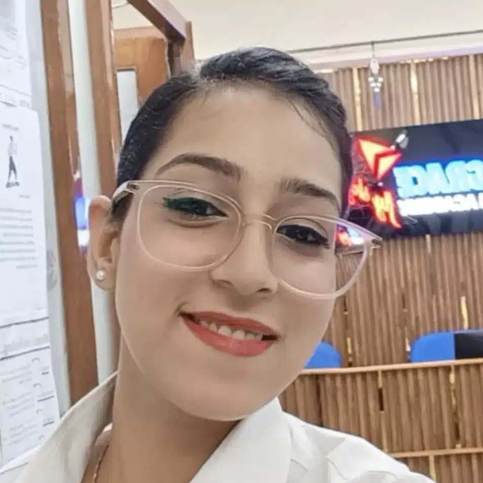 Komal Student of Diploma in Air Ticketing, Travel and Tourism Management